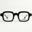 Lunettes de soleil SNOWSHADE noires unisex – vue de face – Gango Brand