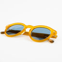 Lunettes de soleil CITRINE jaunes unisex – vue trois quarts – Gango Brand