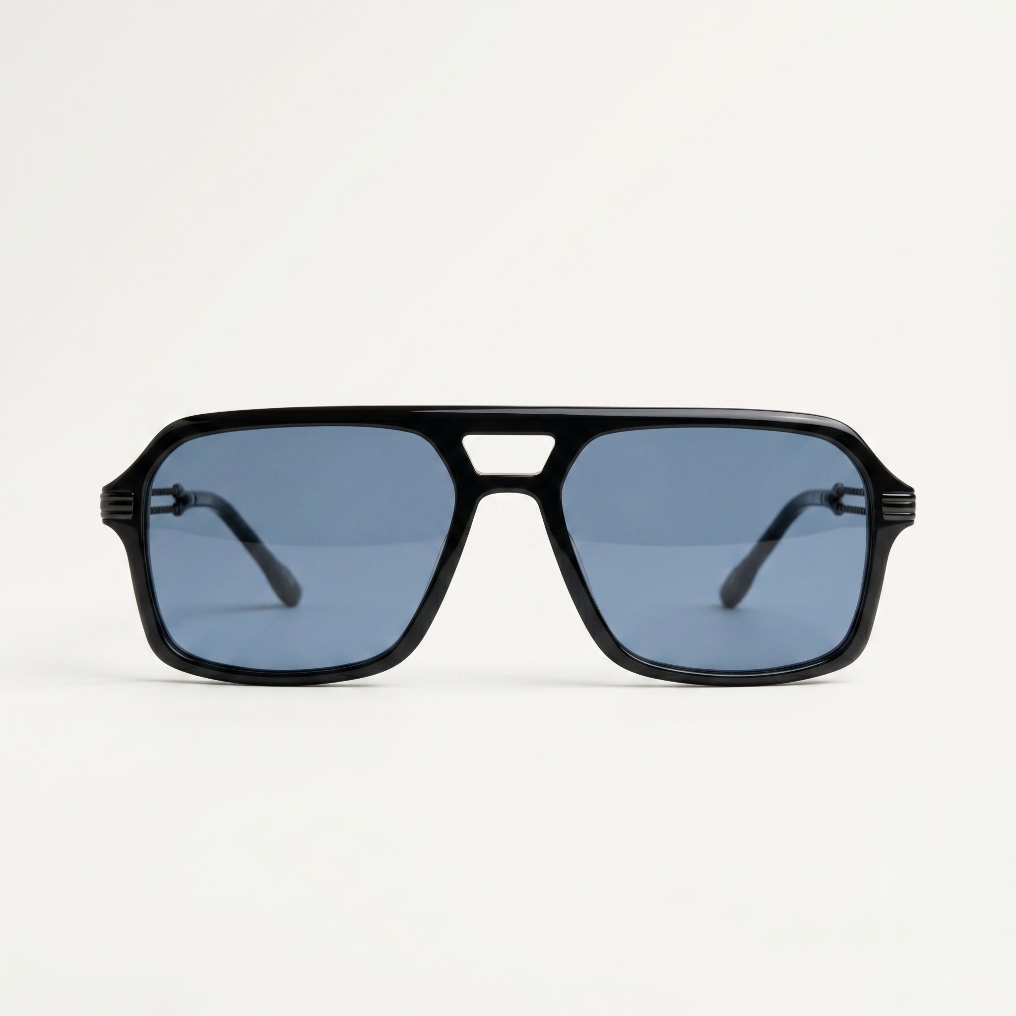 Lunettes de soleil AZUR noires unisex – vue de face – Gango Brand