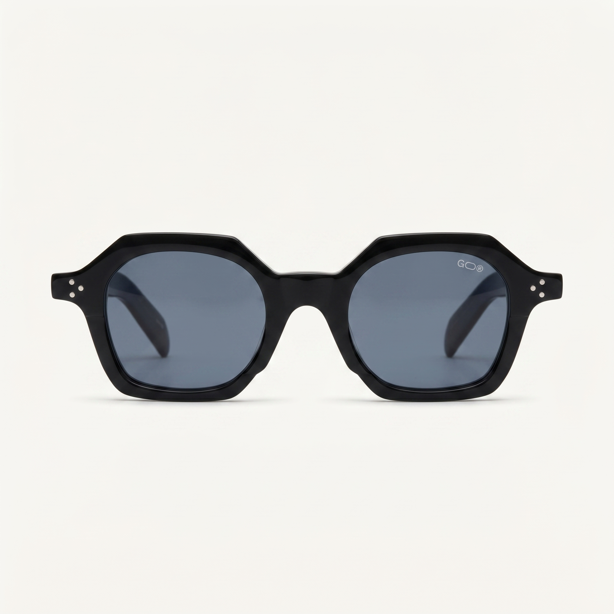 Lunettes de soleil AERO noires unisex – vue de face – Gango Brand
