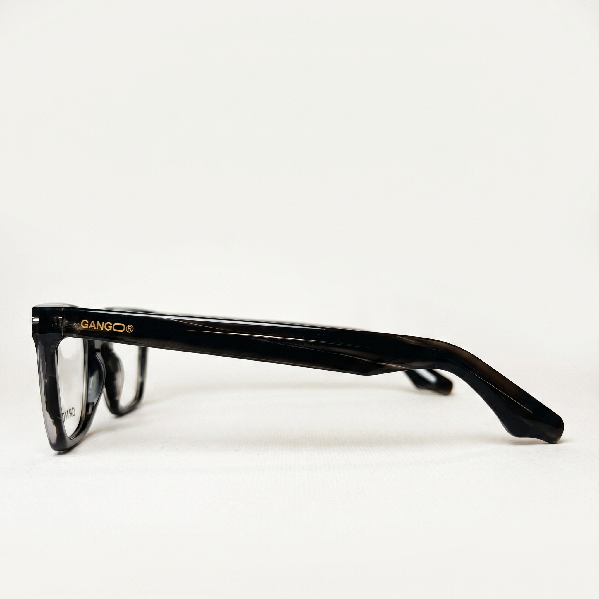 Lunettes de soleil SIROCCO marron unisex – détail de la monture – Gango Brand