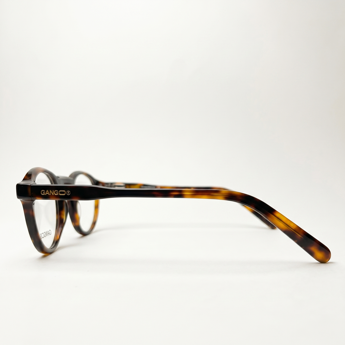Lunettes de vue NILO noires unisex – détail de la monture – Gango Brand