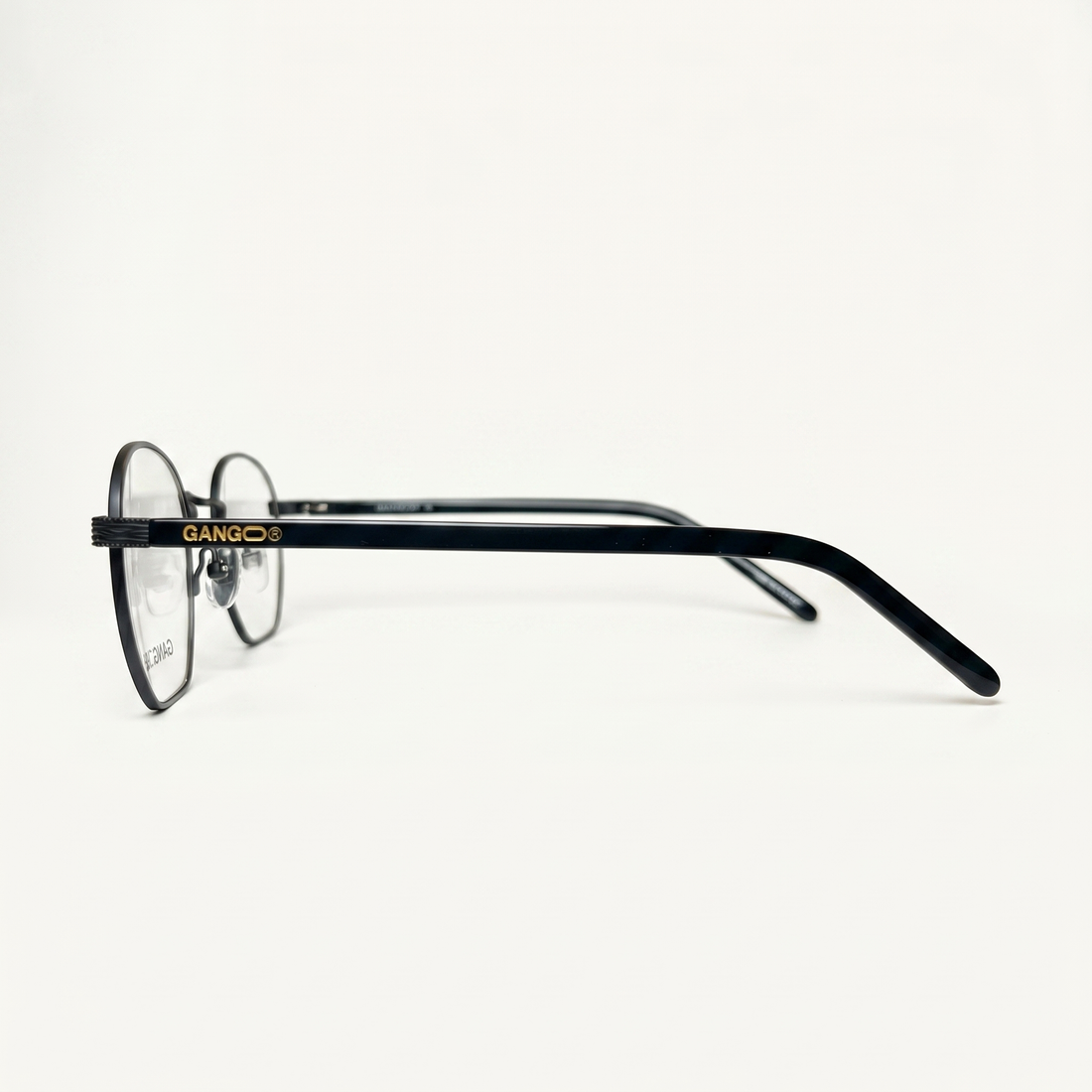 Lunettes de soleil IBIZA noires unisex – détail de la monture – Gango Brand