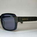 Lunettes de soleil NOIRÉ noires unisex – vue trois quarts – Gango Brand
