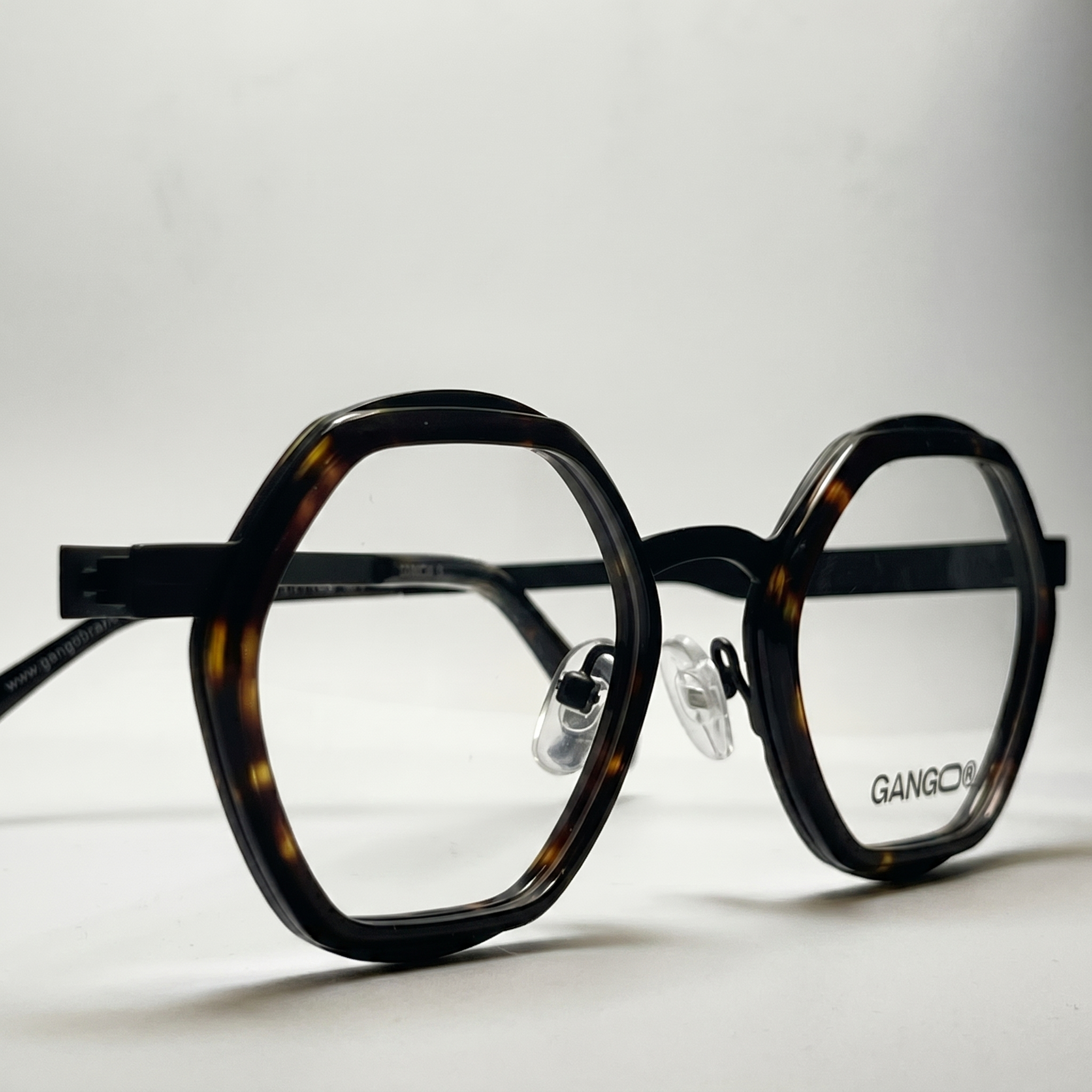 Lunettes de vue NOMAD marron unisex – vue de profil – Gango Brand