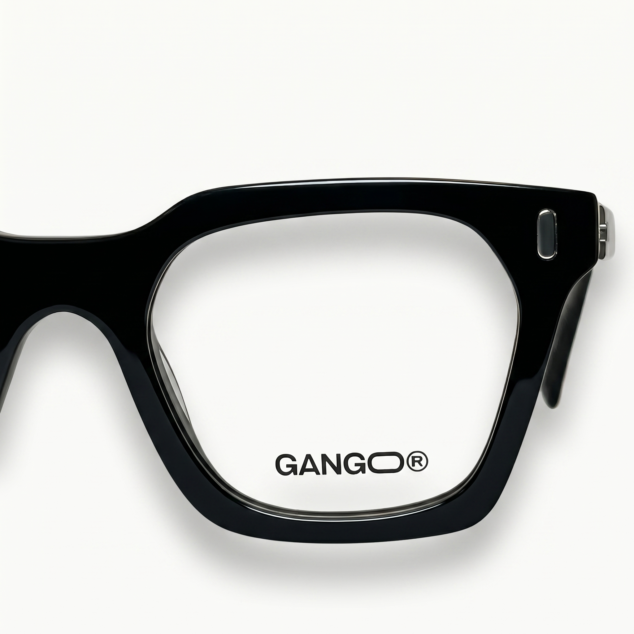 Lunettes de vue SOLANA noires unisex – porté – Gango Brand