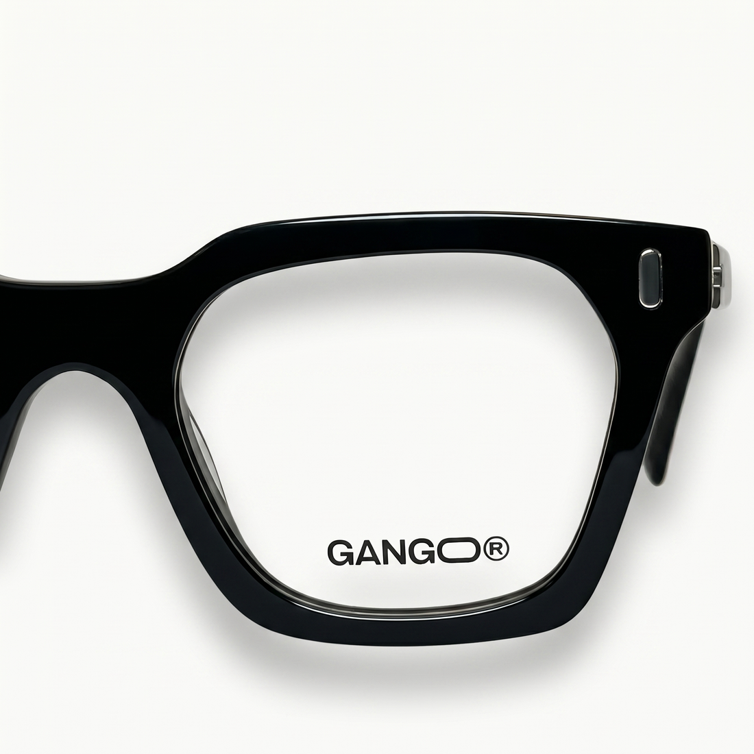 Lunettes de vue SOLANA noires unisex – porté – Gango Brand