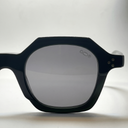 Lunettes de soleil NOVA noires unisex – vue trois quarts – Gango Brand