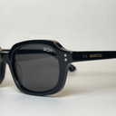 Lunettes de soleil MALIBU noires unisex – vue trois quarts – Gango Brand